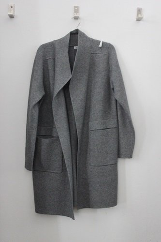 grauer Mantel erhältlich bei Stilvoll